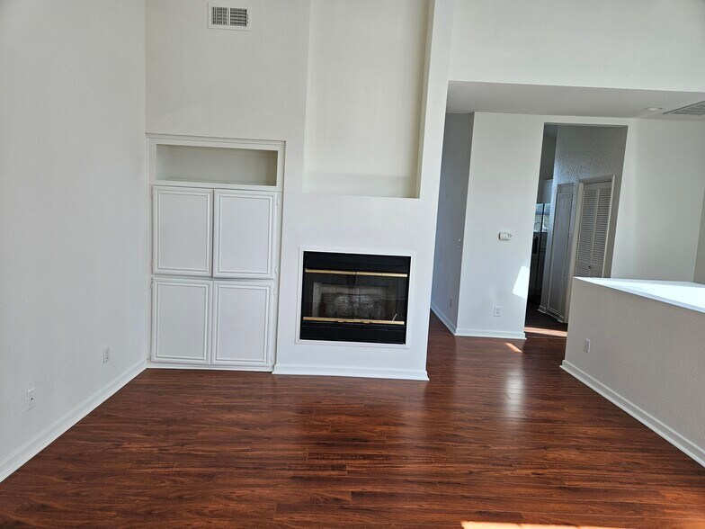 Living Room - 11829 Gateway Blvd