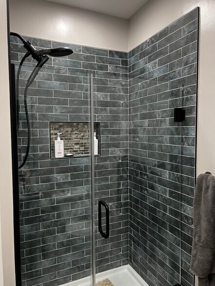 Bathroom #2 shower - 46602 Ellicott Sq