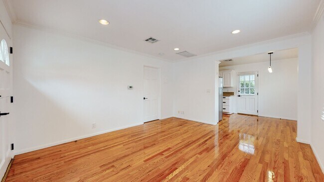 MAIN ROOM - 10874 National Blvd