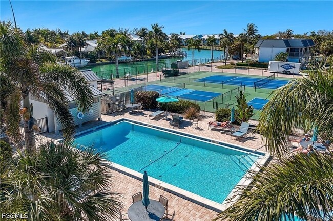 Building Photo - 760 Sextant Dr