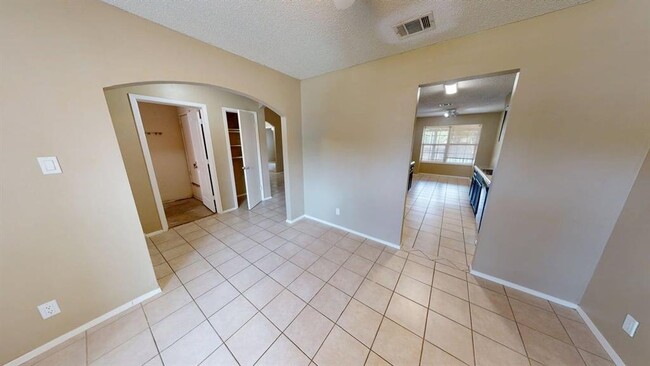 Building Photo - 10504 Wendts Way