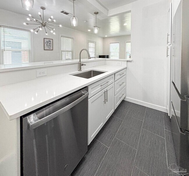 Building Photo - 315 Flannan Rd