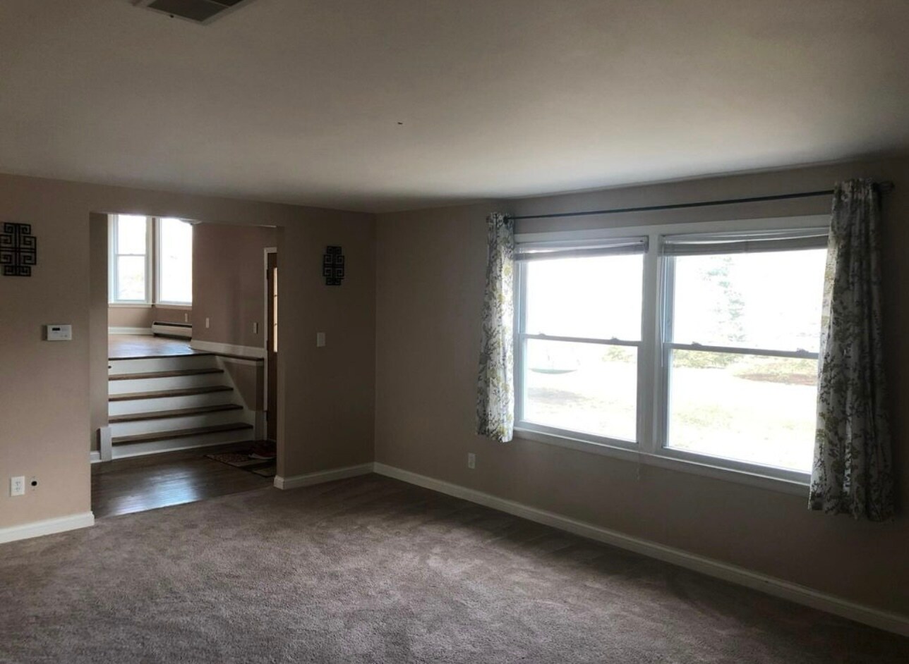 Building Photo - 4575 Coral Dr