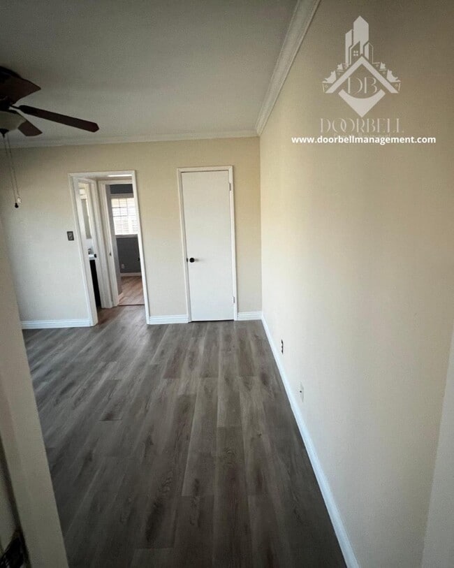 Building Photo - 956 W Harvard Pl