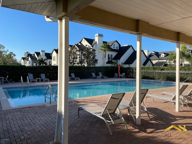 Building Photo - 13532 Fountainbleau Dr