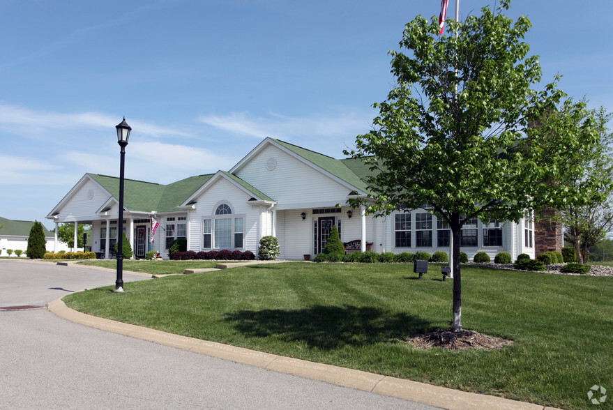 Building Photo - Pointe At Evans Lake