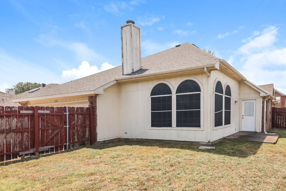 Building Photo - 1110 Pin Oak Ln