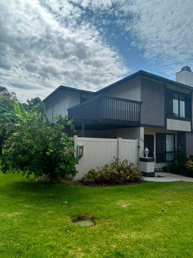 Building Photo - Beautifully Updated 3-Bedroom Townhome with Fireplace, Private Patio & Community Pool $3,195