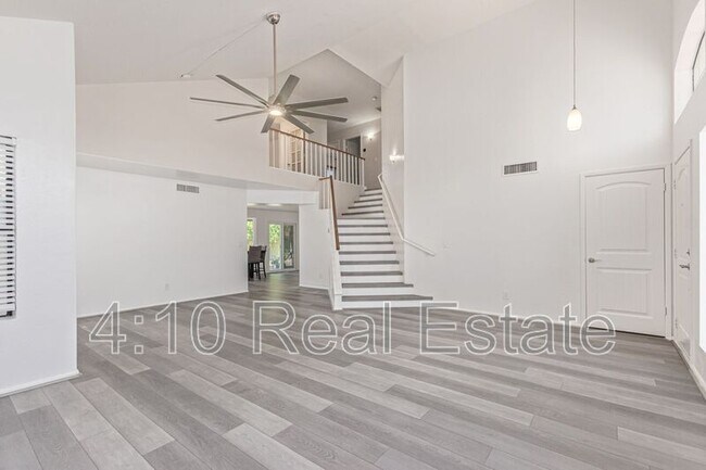 Building Photo - 1531 E Vaughn Ave