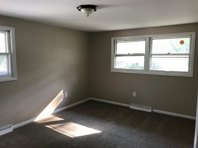 Building Photo - 6735 Van Buren Pl