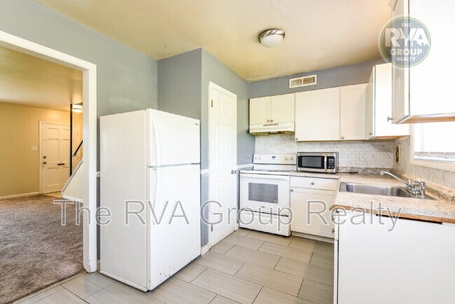 Building Photo - 4111 Kinsley Ave