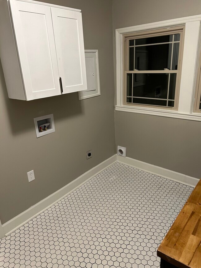Updated laundry room - 269 E Eastland St