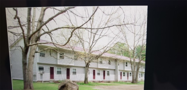 Building Photo - North Ridge Acres