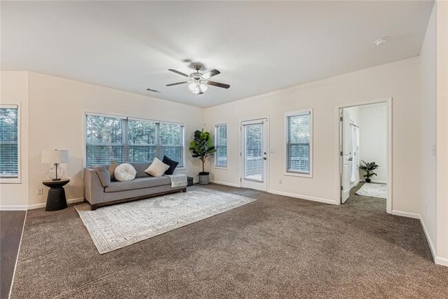 Building Photo - 1240 Grayson Oaks Dr