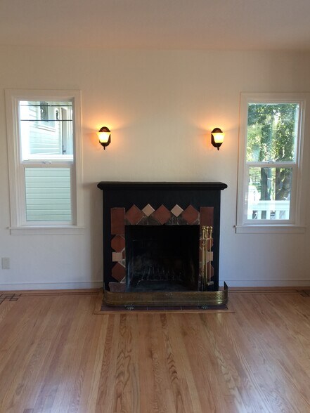 Living Room hardwood floors - 47 Belle Ave