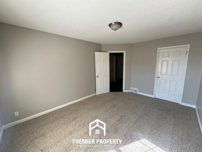 Building Photo - 6739 Pheasant Walk Cove