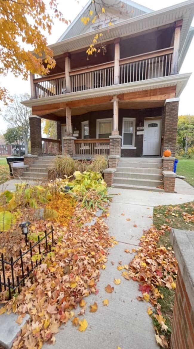 Building Photo - 7426 Dunedin St