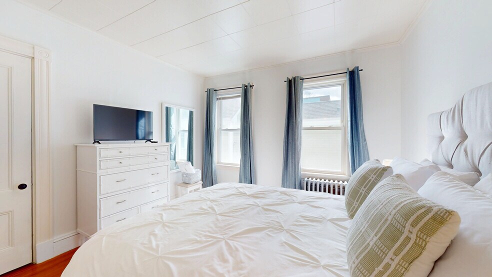 Building Photo - 29 Montgomery St