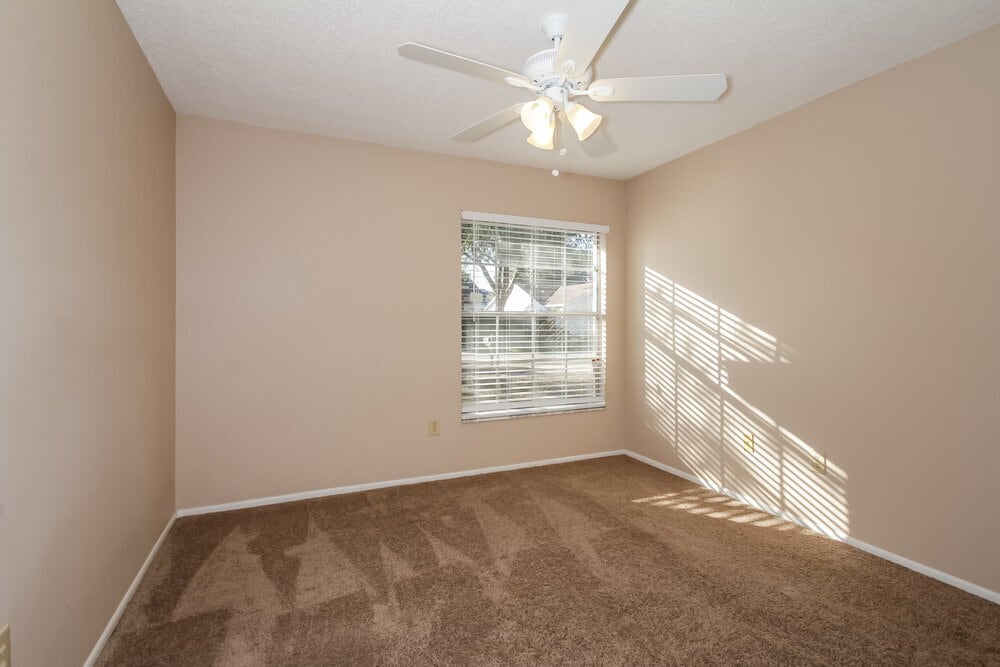 Building Photo - 12906 Longcrest Dr