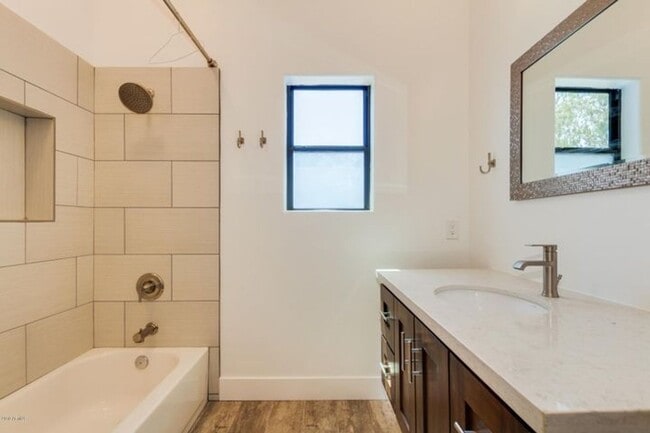 Building Photo - 3814 N 9th St