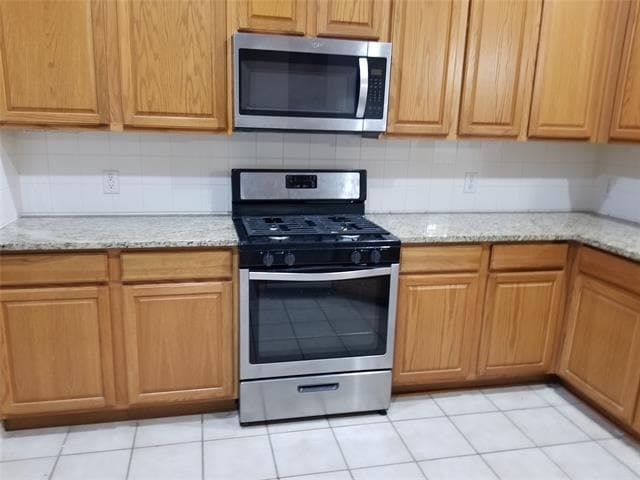 Building Photo - 9380 Snowberry Dr