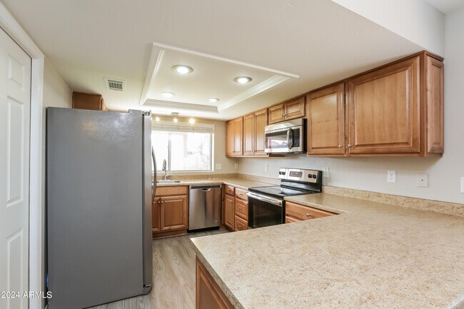 Building Photo - 4321 W Park Pl