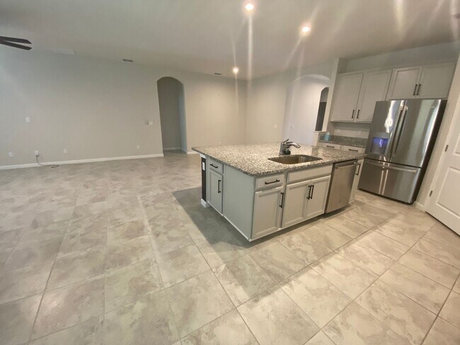 Building Photo - 2304 Tudor Rose Dr