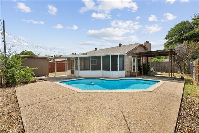 Building Photo - 6227 Springwood Dr