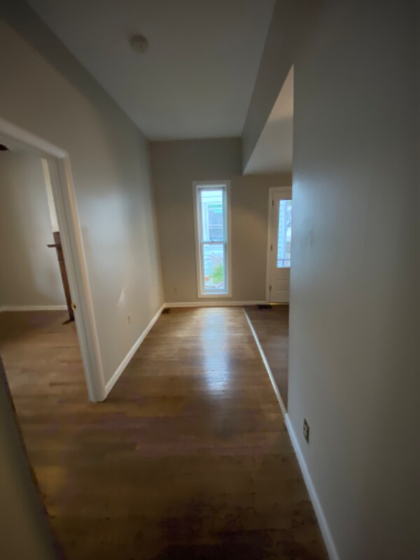 Building Photo - 305 E Main St