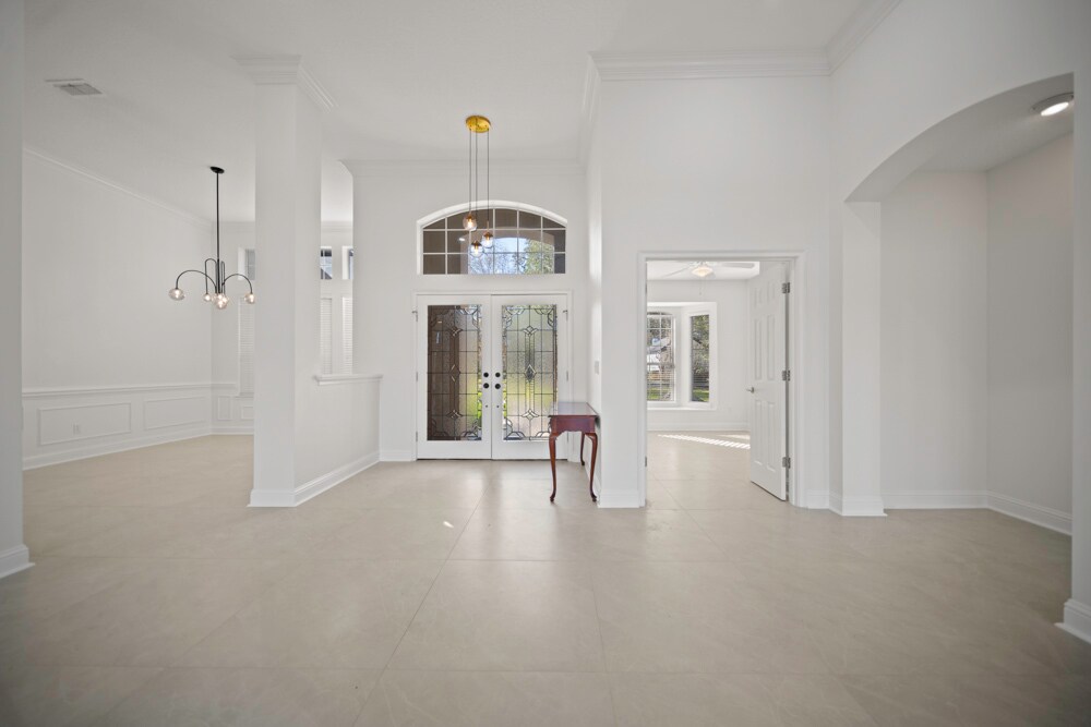 Building Photo - 10061 Vineyard Lake Rd E