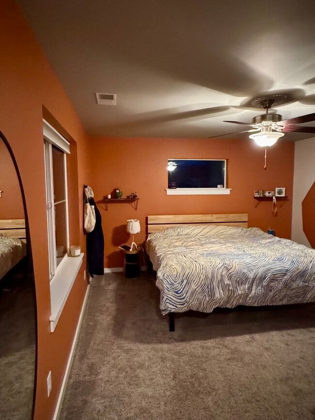 Building Photo - Chic & Comfortable 3-Bed Home in Bozeman’s King Arthur Park