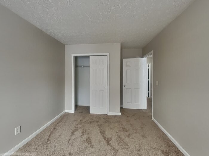 Building Photo - 10129 Arapahoe Dr