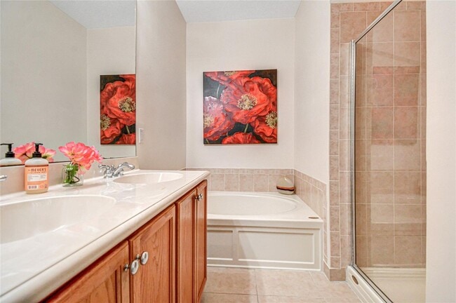 Building Photo - 1061 NW 18th Ave