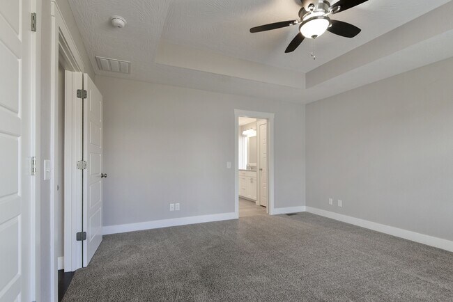 Building Photo - 343 Holts Lake Dr