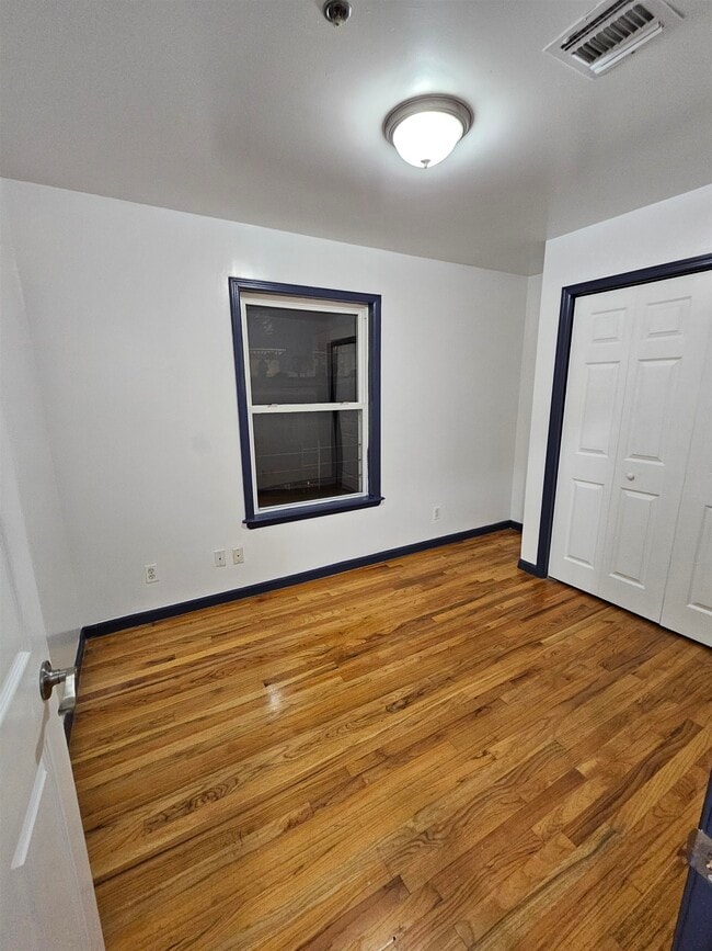 Building Photo - 2707 Central Ave