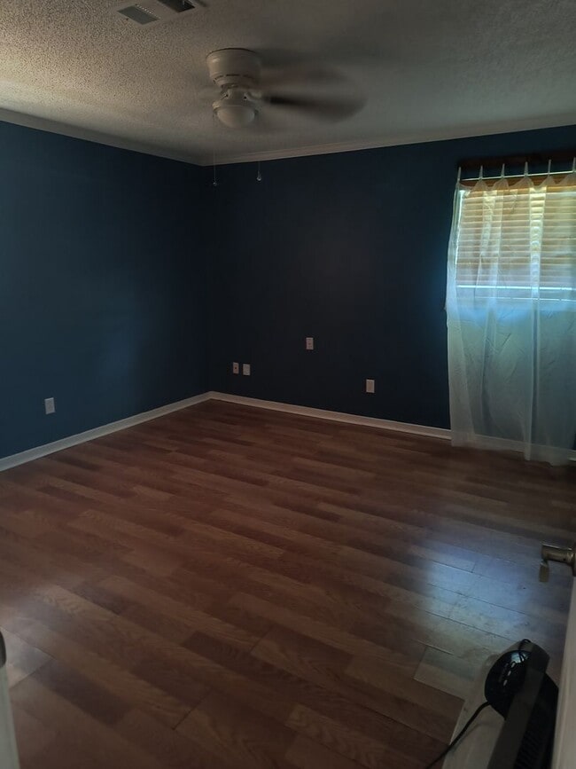 Building Photo - Single Family Home for Rent