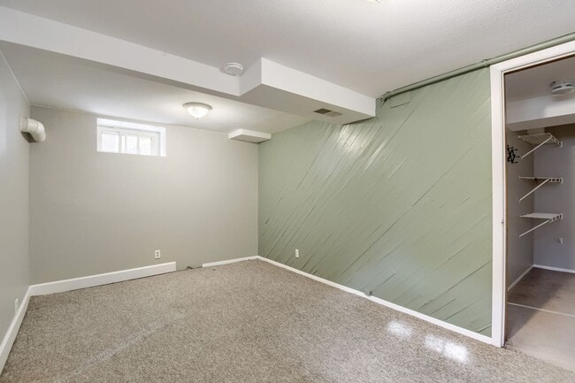 Building Photo - LOCATION LOCATION!! Brick townhome located in the highly desirable Wash Park West neighborhood!