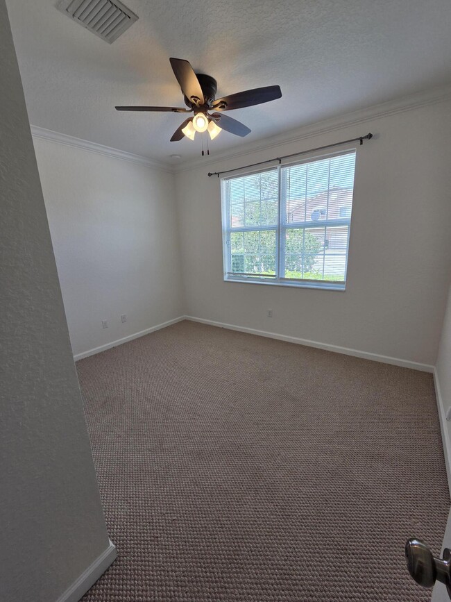 Building Photo - 4365 Colony View Dr