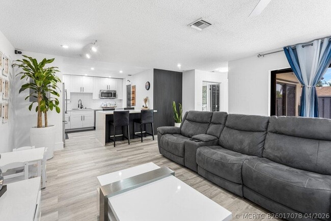 Building Photo - 8014 Ambach Way