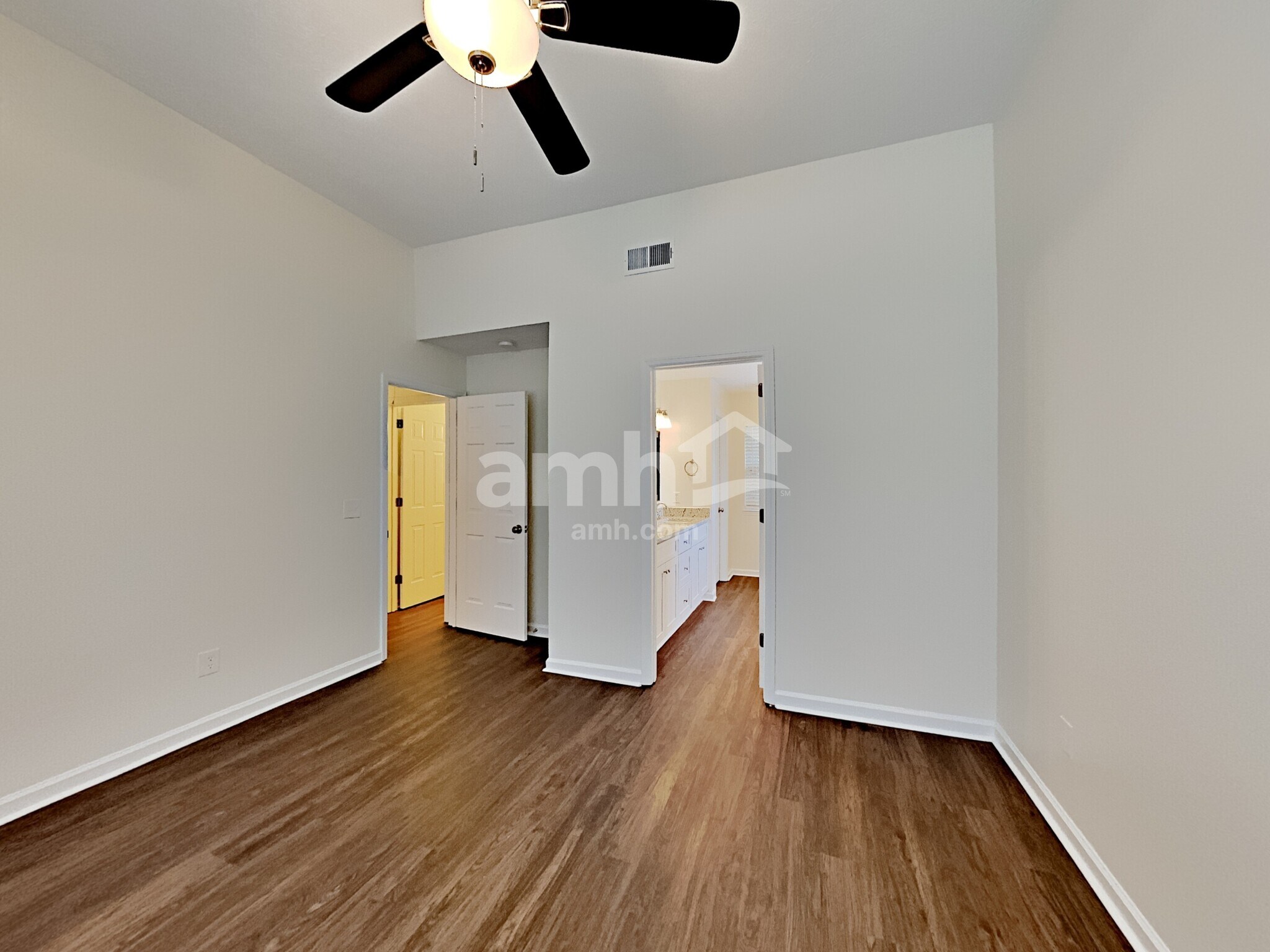 Building Photo - 2555 Edinburgh St