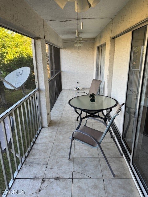 Building Photo - 4420 Santa Barbara Blvd