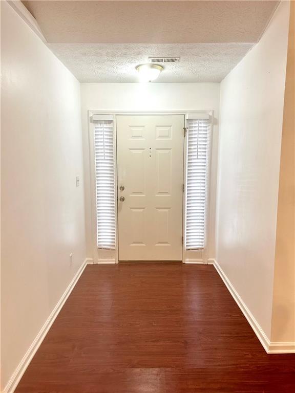 Building Photo - 575 Chandon Way