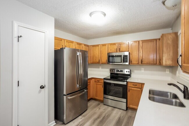 Building Photo - 8620 Warwick Crest Ln