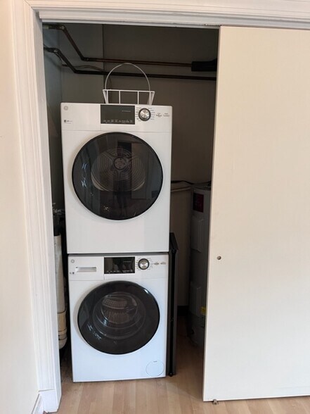 In-Unit Washer/Dryer - 1332 10th St NW