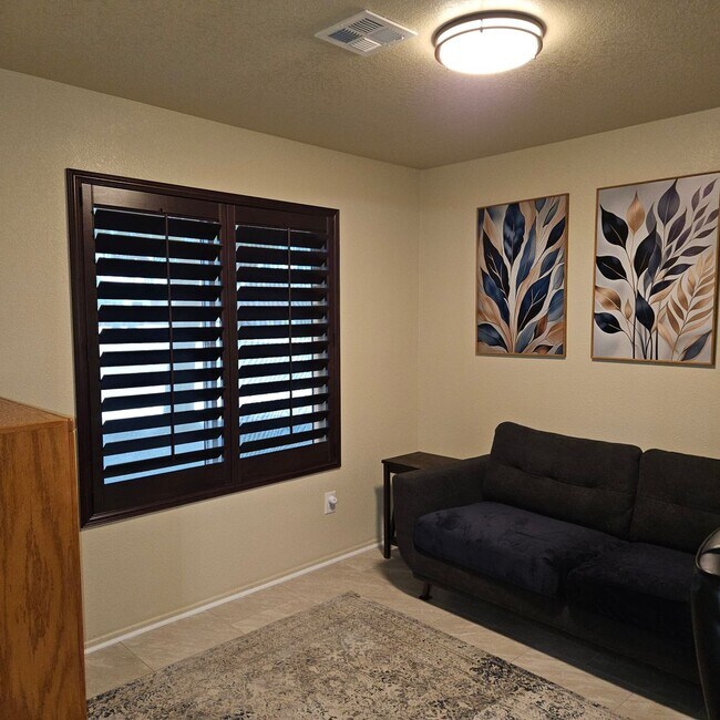 Building Photo - 4174 S Sunflower Dr