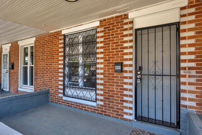 Building Photo - 2335 Lauretta Ave