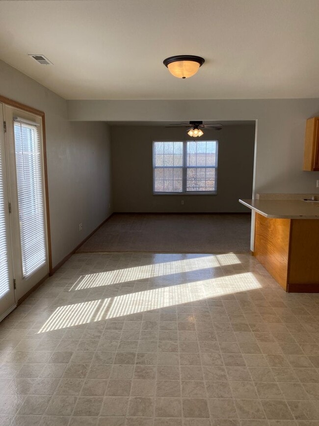 Building Photo - 16785 Huntington Ln