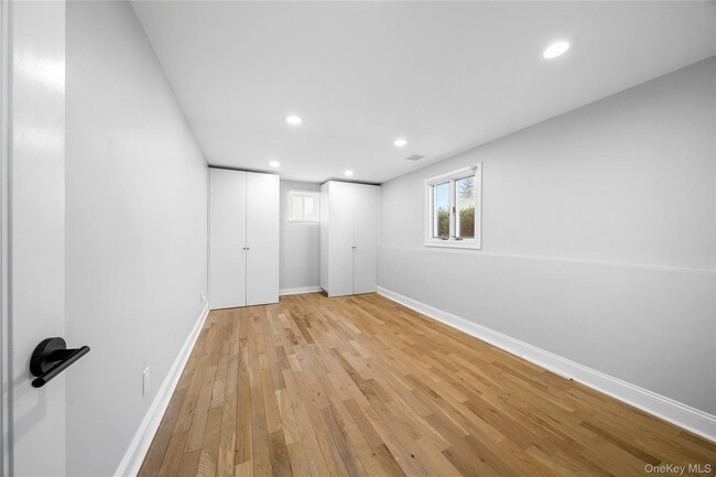 Building Photo - 89 Harvest Ln