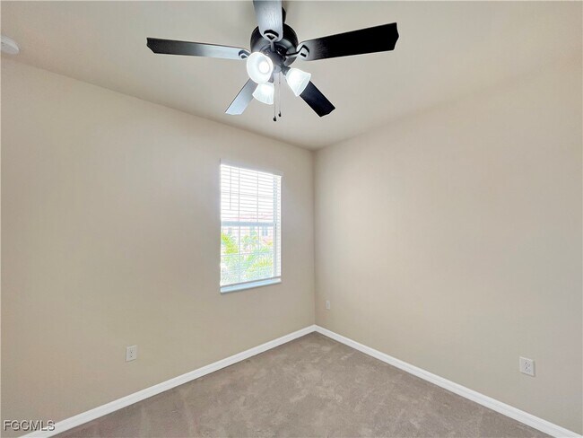Building Photo - 8895 Via Isola Court