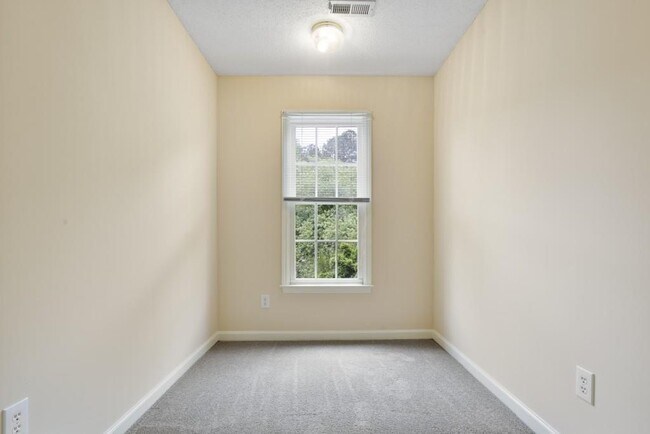 Building Photo - 1312 Dungan Dr NW